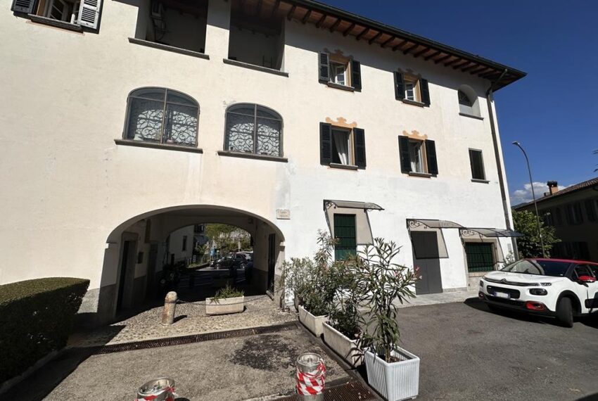 Menaggio intera palazzina in vendita (1)