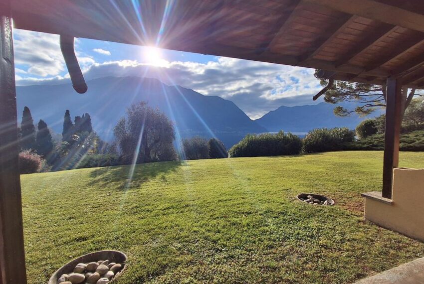 Sala comacina villetta vista lago (20)