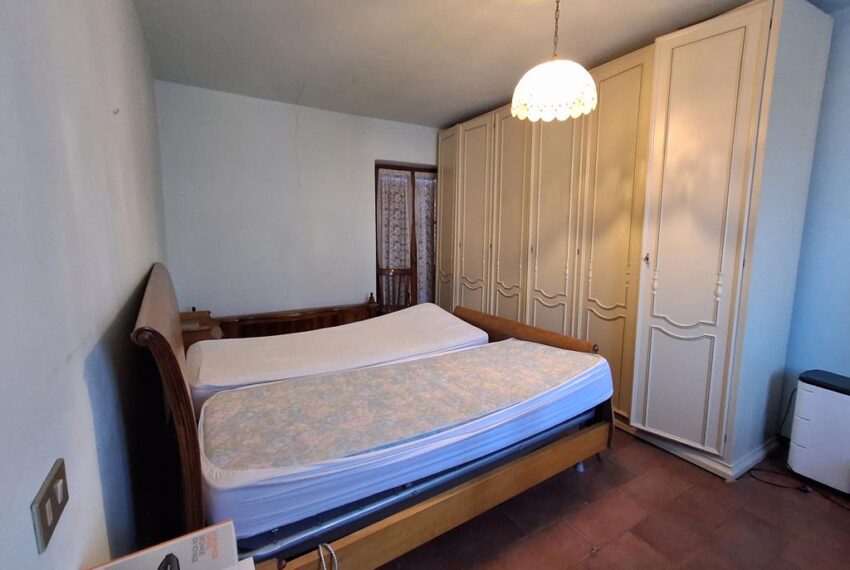 Grandola ampia casa nel borgo storico (14)