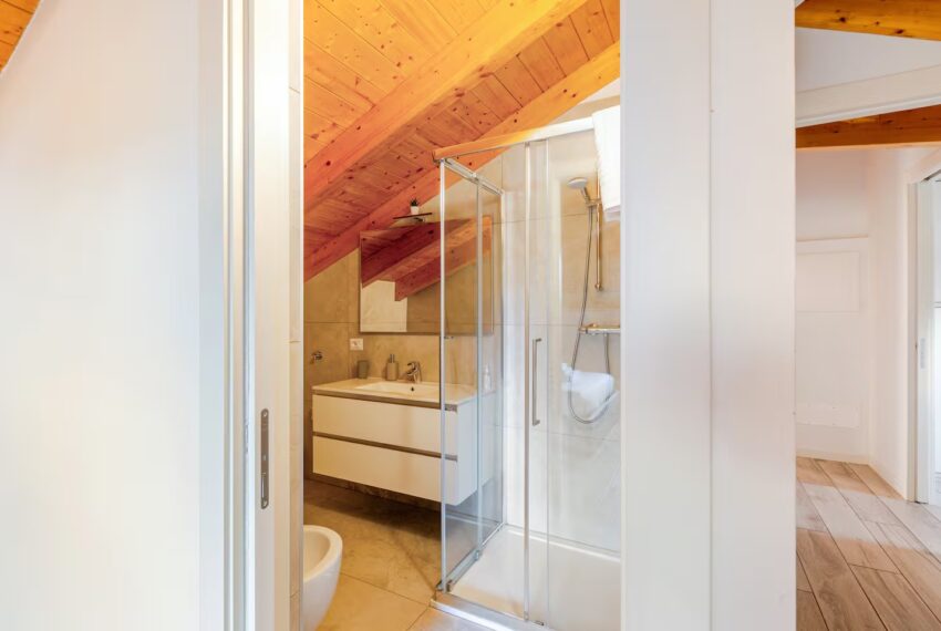 1686834a-f478-4f3f-9d0d-205d03990e1b