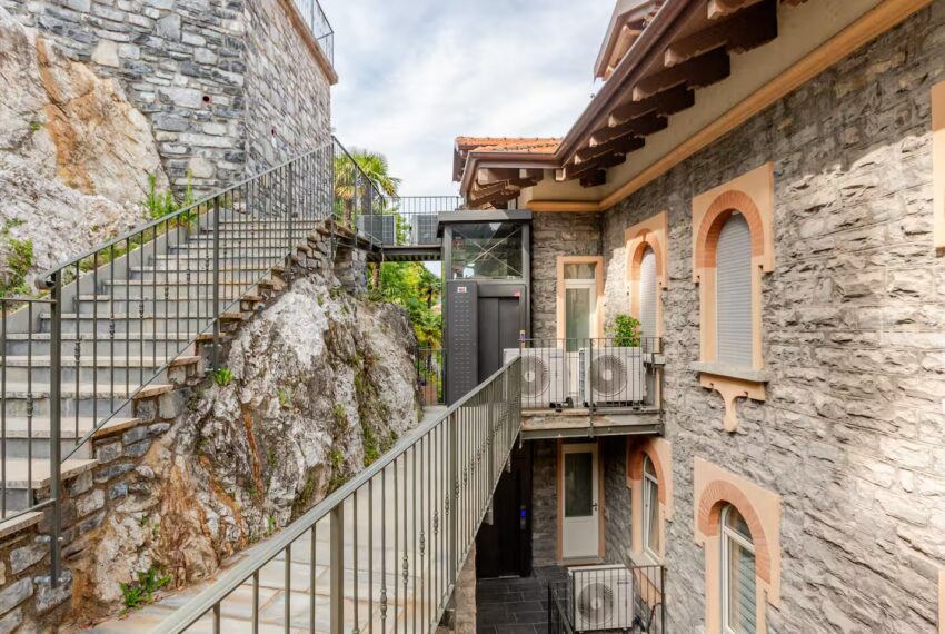 20934842-d194-47fd-b5d1-1dc256c612ea