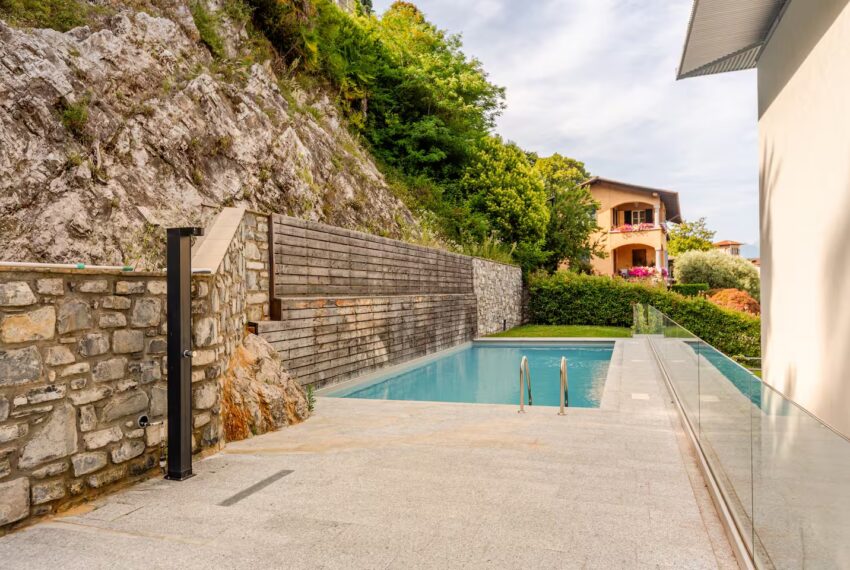 0040943-0040807-ff14611d-ba28-4f9d-8b8f-3e00bf58ef88