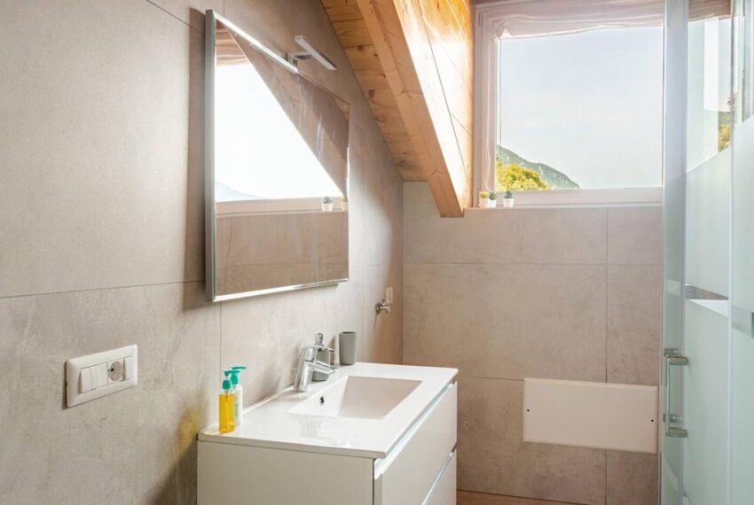 f40d9811-5a7f-40bc-8915-8242c68d08f1 (Copy)