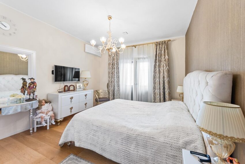 Menaggio villa con piscina vista lago (17)