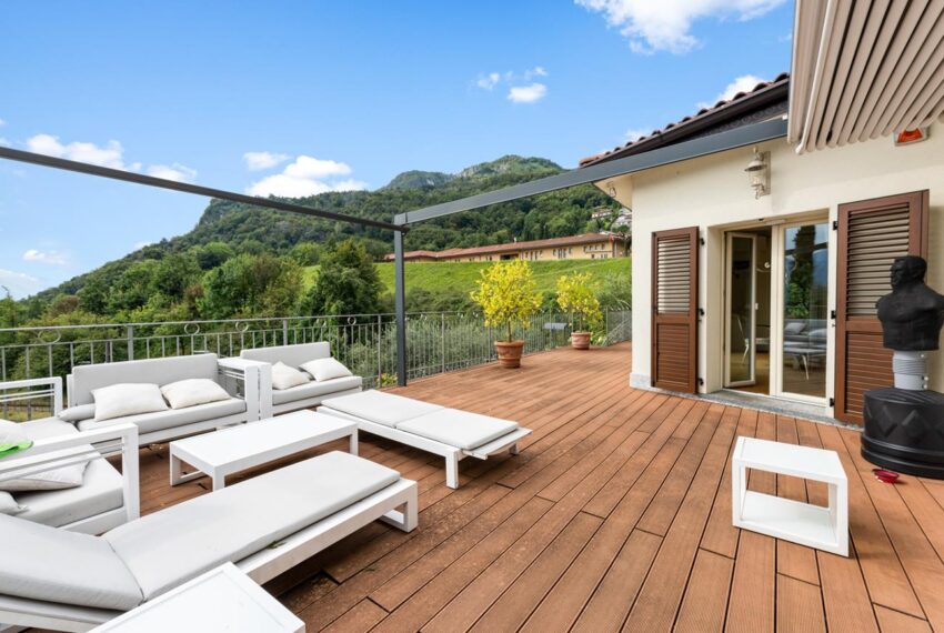 Menaggio villa con piscina vista lago (26)