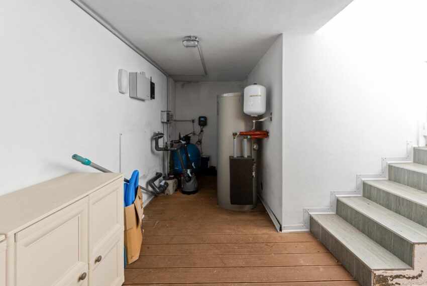 Menaggio villa con piscina vista lago (31)