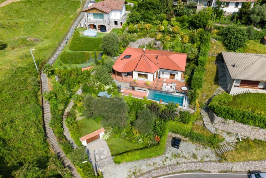 Menaggio villa con piscina vista lago (39)