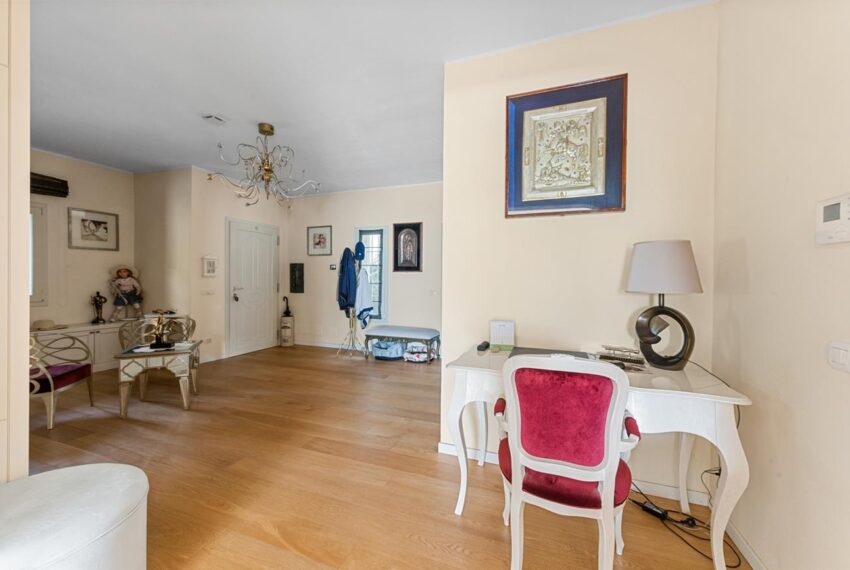 Menaggio villa con piscina vista lago (8)