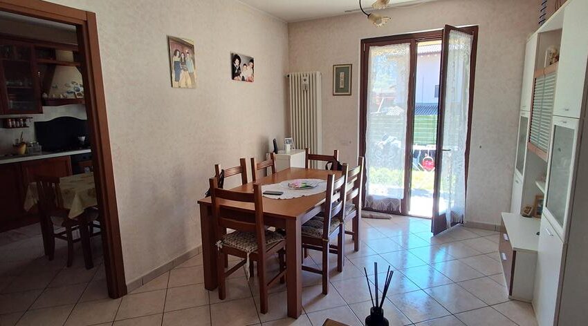 Porlezza casa con giardino (14)