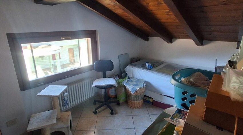 Porlezza casa con giardino (29)