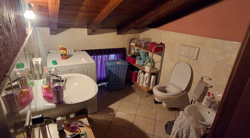 Porlezza casa con giardino (30)