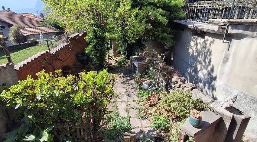 San Siro casa tipica di paese con vista lago (10)