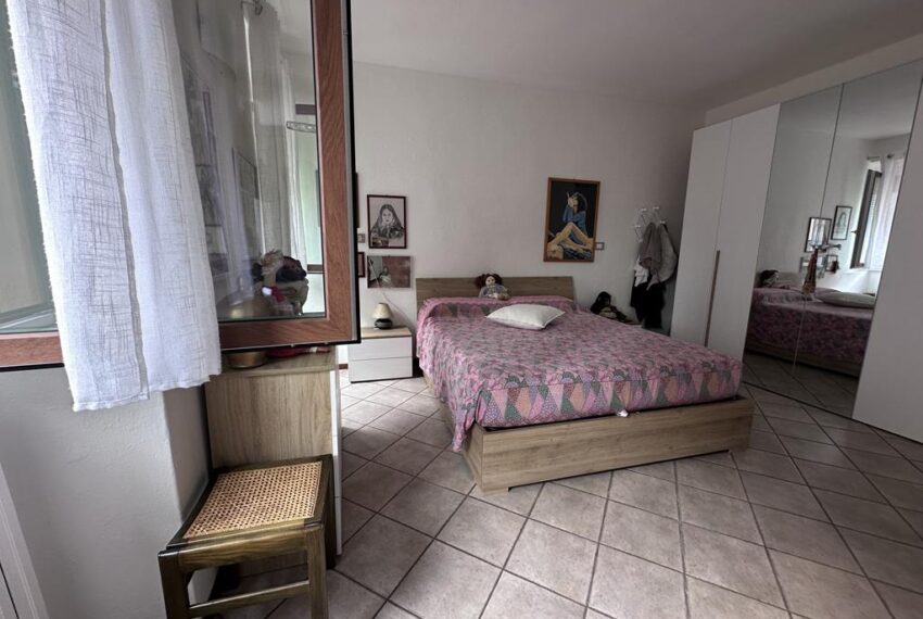 Menaggio grande bilocale in centro (10)