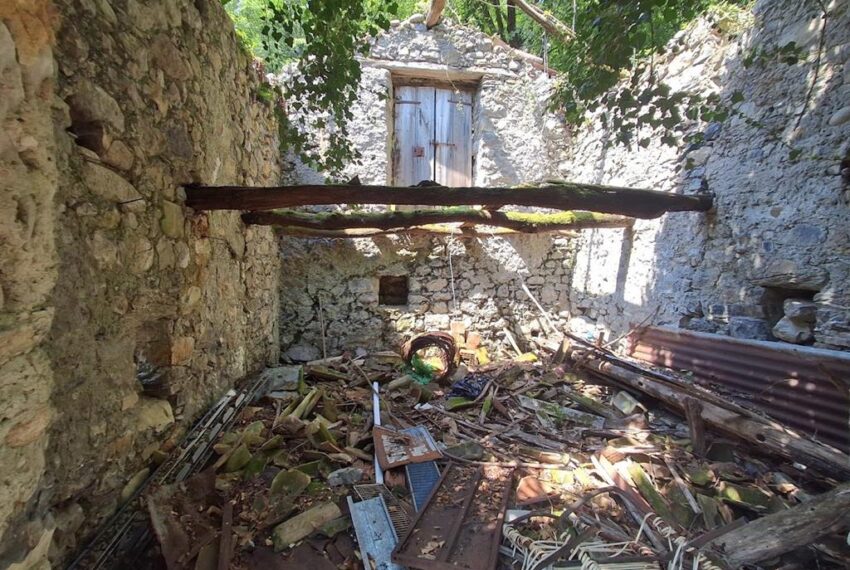 Menaggio rustico con terreno (5)