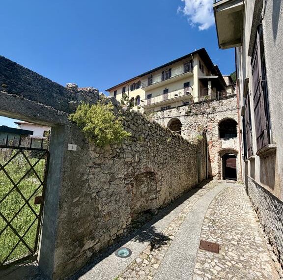 Tremezzina appartamento in borgo storica con terrazza vista lago (3)