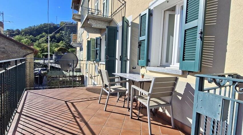 Musso appartamento in borgo con terrazza vista lago (8)